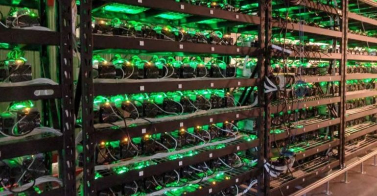 Bitcoin Nedir? Merkeziyetsiz Dijital Para Biriminin Derinlemesine İncelemesi
